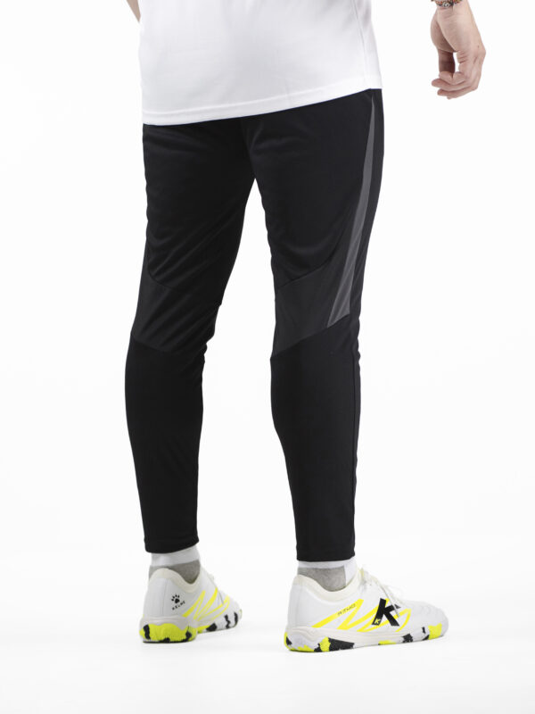 38778DFD1C75301AE06386DE4553B96E Брюки TAGLE 8551CK1131.000